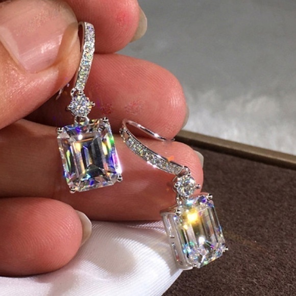 New 925 sterling silver white sapphire dangle earrings - Picture 1 of 6
